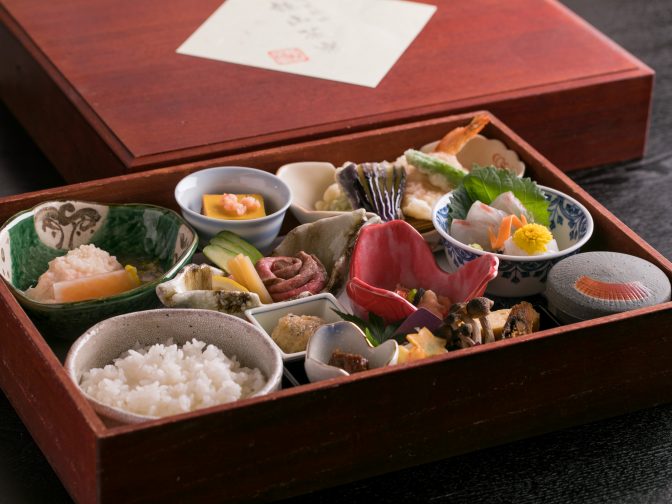 兵庫県、姫路で顔合わせにも人気の個室のある和食店「姫山茶寮」を口コミレポート！